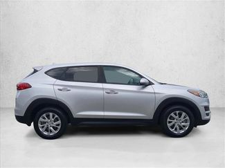 Used 2019 Hyundai Tucson SE video 4
