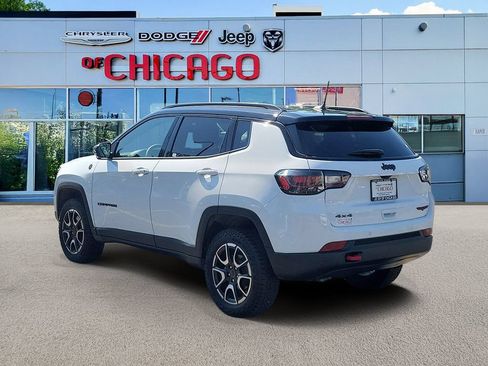 Certified 2025 Jeep Compass Trailhawk w/ Trailhawk Elite Group AWD/4WD image 3