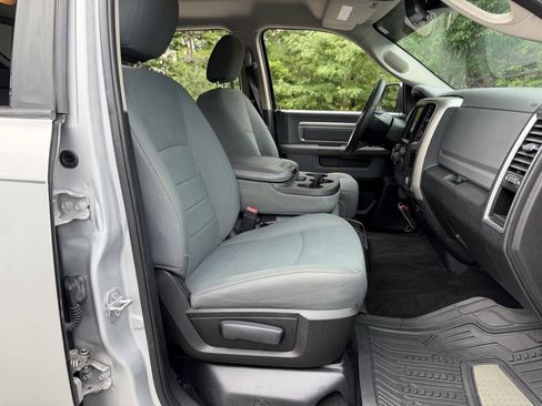 Used 2016 RAM 1500 Classic SLT AWD/4WD image 26