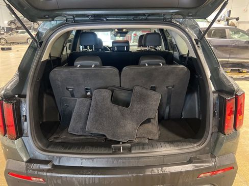 Certified 2023 Kia Sorento S image 11