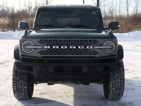 New 2025 Ford Bronco Badlands image 3