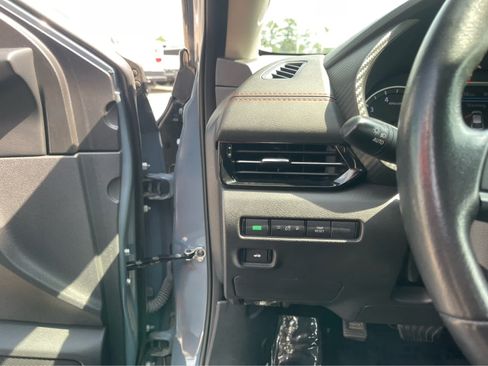 Used 2024 Nissan Sentra SR w/ SR Premium Package FWD image 14