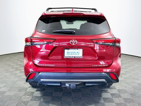 Used 2023 Toyota Highlander Limited image 7