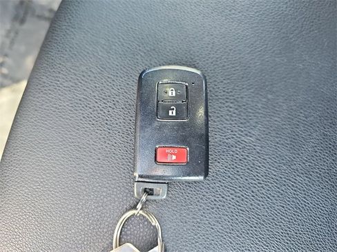 Used 2021 Toyota 4Runner TRD Off-Road Premium image 33