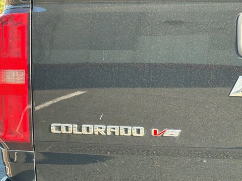 Used 2017 Chevrolet Colorado Z71 image 24