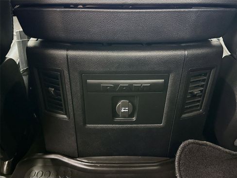 Used 2015 RAM 1500 Sport w/ Convenience Group image 25