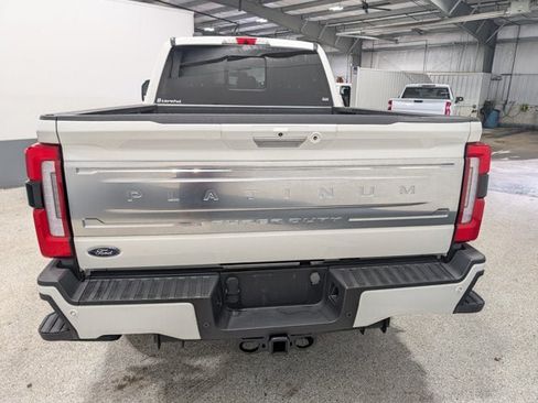 Used 2023 Ford F350 Platinum w/ FX4 Off-Road Package AWD/4WD image 4