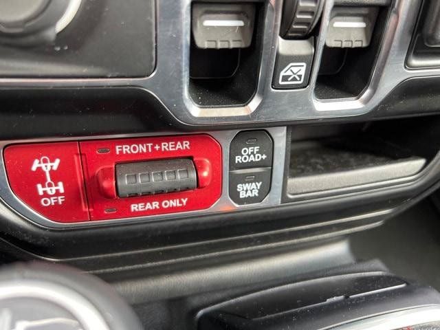 Certified 2020 Jeep Gladiator Rubicon AWD/4WD image 24
