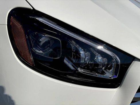 Used 2025 Mercedes-Benz GLS 450 4MATIC image 23