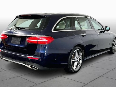 Used 2017 Mercedes-Benz E 400 4MATIC Wagon image 13