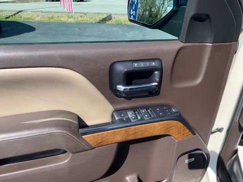 Used 2014 Chevrolet Silverado 1500 LTZ AWD/4WD image 10
