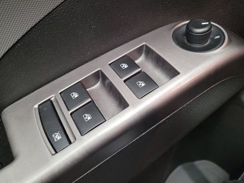 Used 2020 Chevrolet Sonic Premier FWD image 27