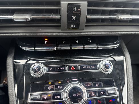 Used 2022 Lincoln Corsair AWD w/ Equipment Group 101A image 24