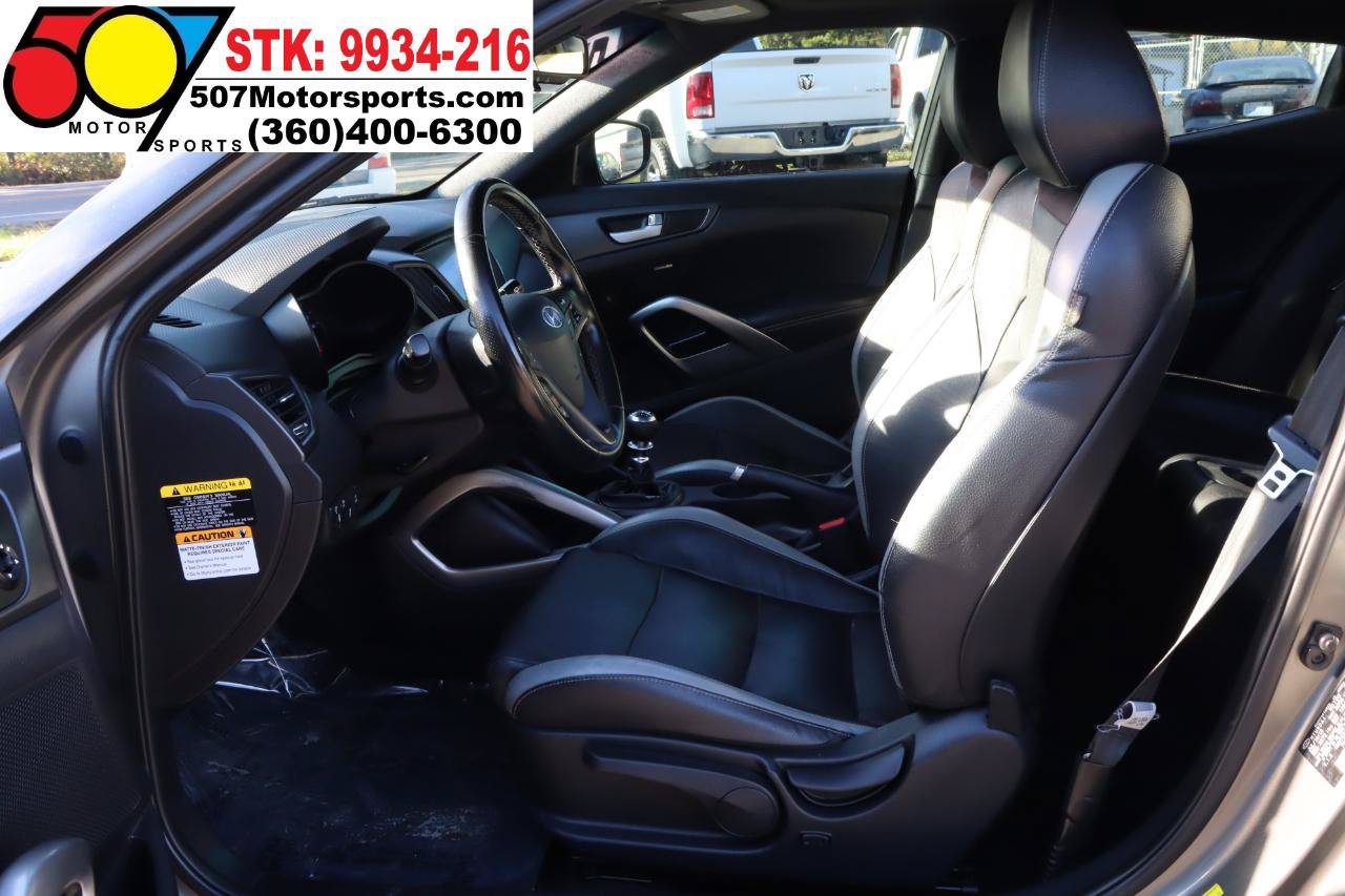 Used 2016 Hyundai Veloster Turbo w/ Option Group 04 FWD image 14