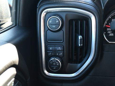 Used 2019 Chevrolet Silverado 1500 LTZ w/ LTZ Convenience Package image 29