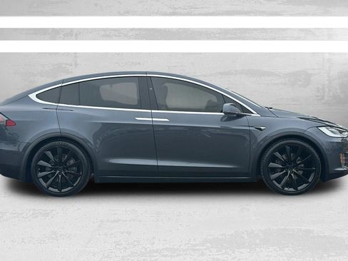 Used 2020 Tesla Model X Long Range image 3