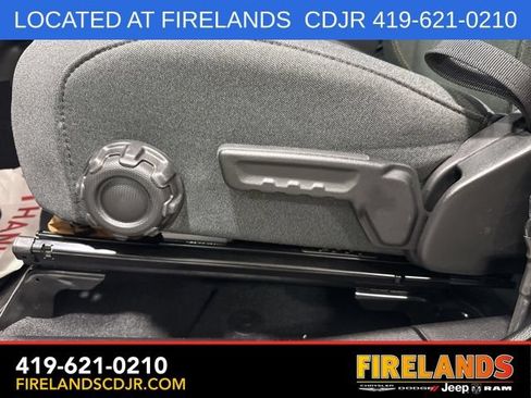 New 2025 Jeep Wrangler Unlimited Sahara AWD/4WD image 17