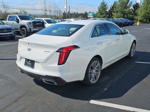 Used 2023 Cadillac CT4 Premium Luxury image 2
