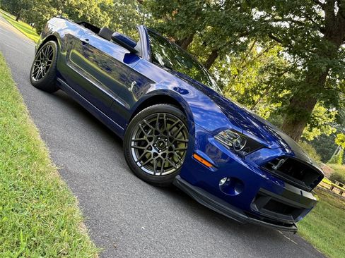 Used 2014 Ford Mustang Shelby GT500 w/ Equipment Group 821A RWD image 31