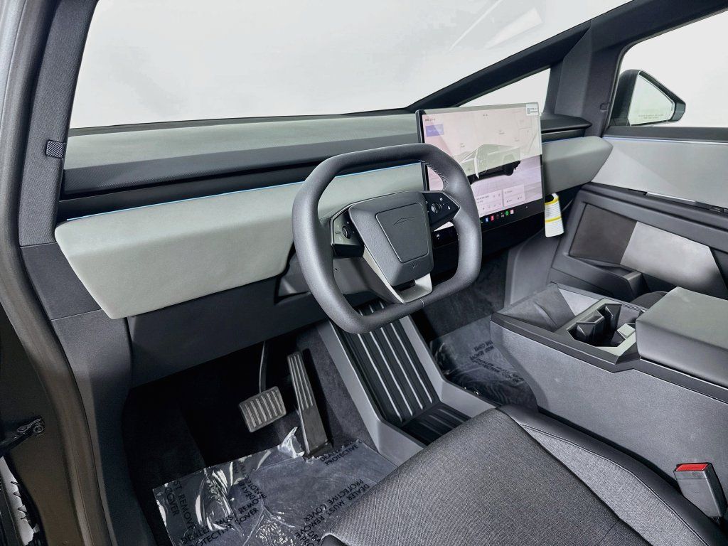 Used 2026 Tesla Cybertruck AWD Crew Cab image 9