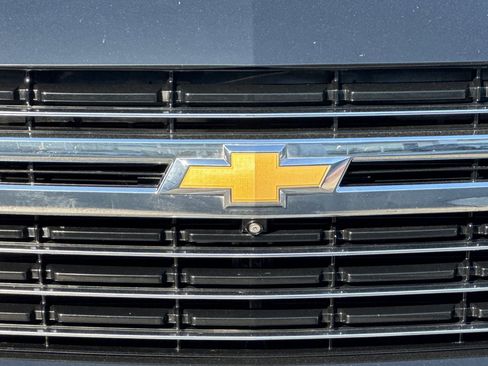 Used 2022 Chevrolet Tahoe LT w/ Luxury Package image 43