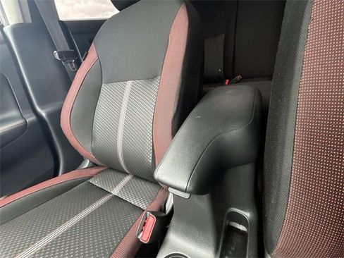 Used 2025 Nissan Versa SR w/ Trunk Package image 22