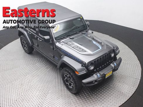 Used 2023 Jeep Wrangler Unlimited Rubicon 4xe w/ Cold Weather Group AWD/4WD image 3