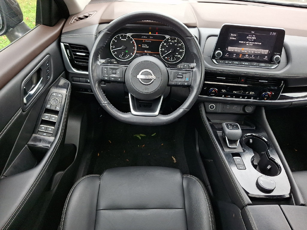 Used 2023 Nissan Rogue SL AWD/4WD image 2