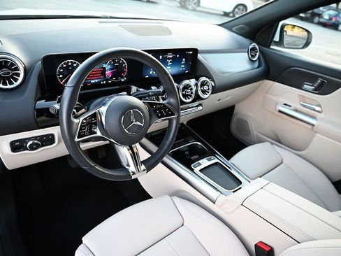 Certified 2025 Mercedes-Benz GLA 250 image 22