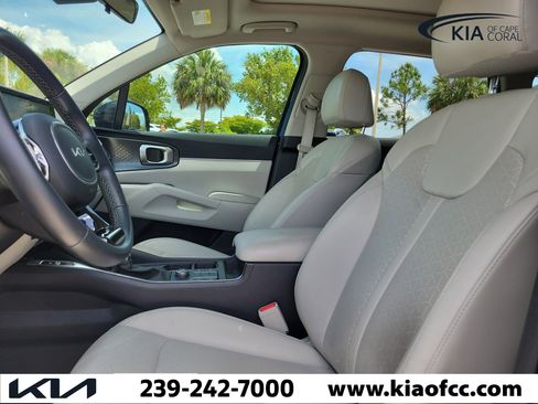 Used 2023 Kia Sorento S w/ Panoramic Sunroof Package FWD image 26