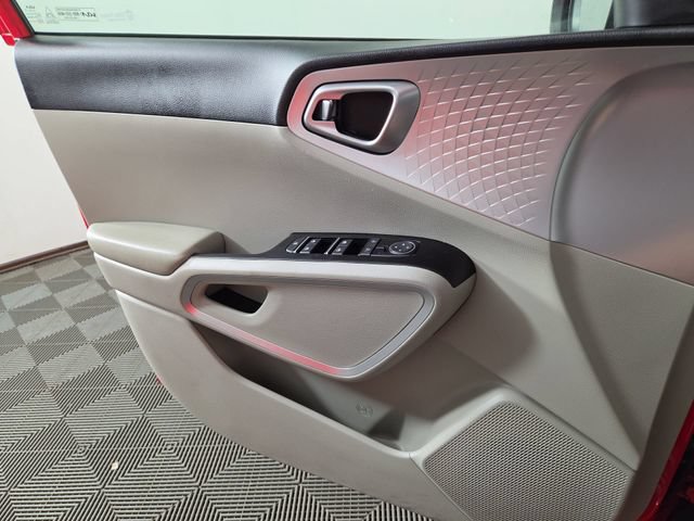 Certified 2023 Kia Soul LX w/ LX Technology Package FWD image 27