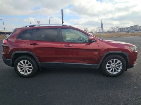 Used 2020 Jeep Cherokee Latitude w/ Cold Weather Group image 4