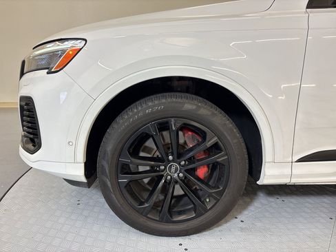 Used 2025 Audi Q7 2.0T Premium w/ Convenience Package image 11