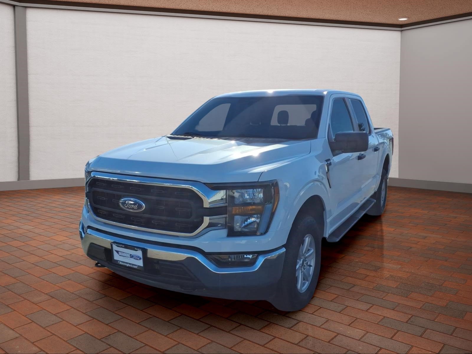 Used 2023 Ford F150 XLT w/ Trailer Tow Package AWD/4WD image 4