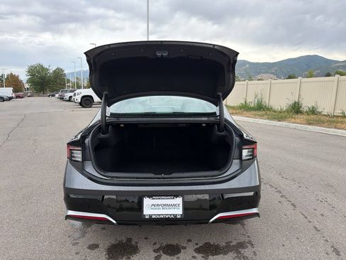 Used 2025 Hyundai Sonata SEL FWD image 11