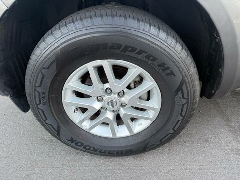 Used 2016 Nissan Frontier SV image 14