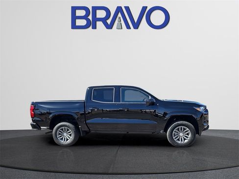 New 2026 Chevrolet Colorado LT image 3