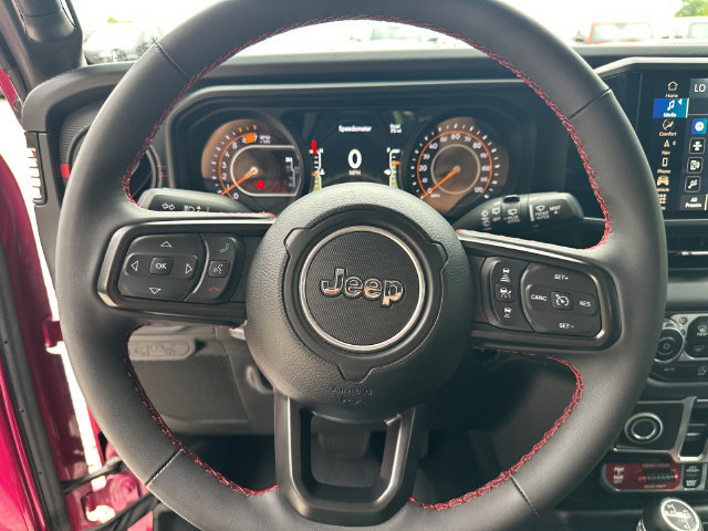 Used 2024 Jeep Wrangler Unlimited Rubicon AWD/4WD image 26