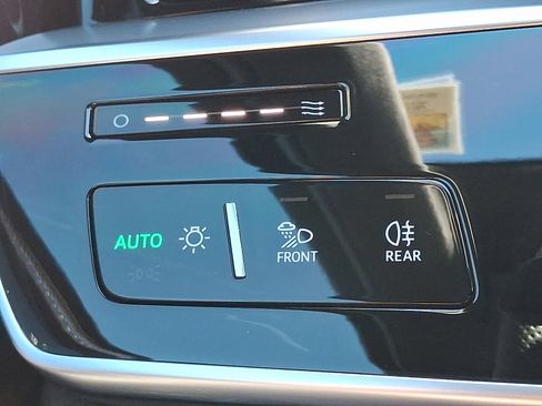 Used 2024 Audi S8 w/ S8 Comfort Plus Package image 26