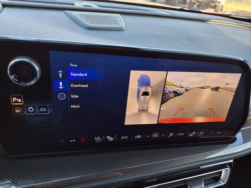 Used 2024 Chevrolet Traverse RS image 5