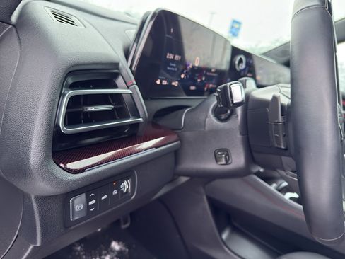 Used 2024 Chevrolet Traverse RS w/ LPO, Floor Liner Package image 15