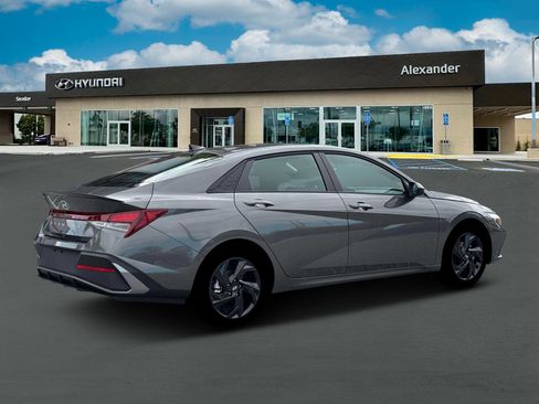 New 2026 Hyundai Elantra Sport image 8