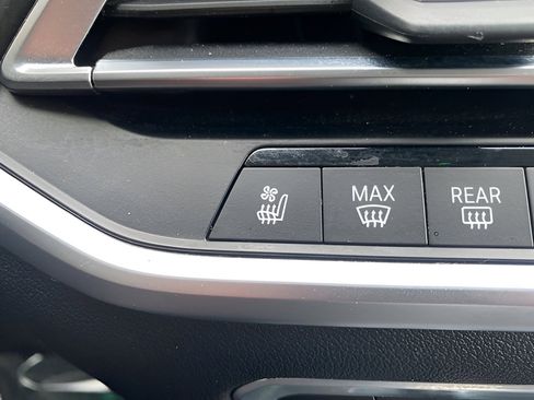 Used 2019 BMW X7 xDrive50i w/ Executive Package image 25