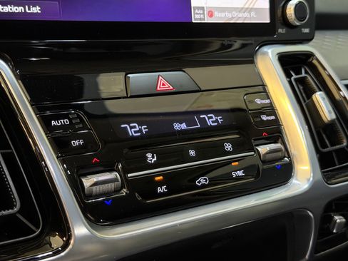 Used 2023 Kia Sorento SX FWD image 29