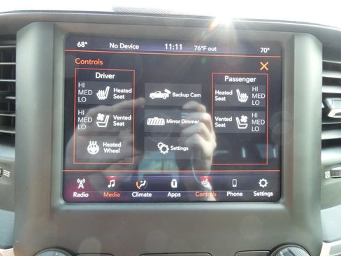 Used 2021 RAM 1500 Laramie w/ Sport Appearance Package AWD/4WD image 31