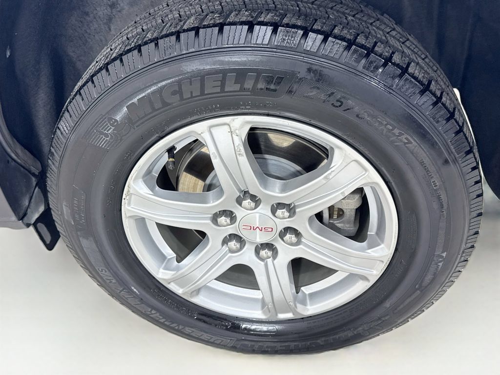 Used 2019 GMC Acadia SLE FWD image 39