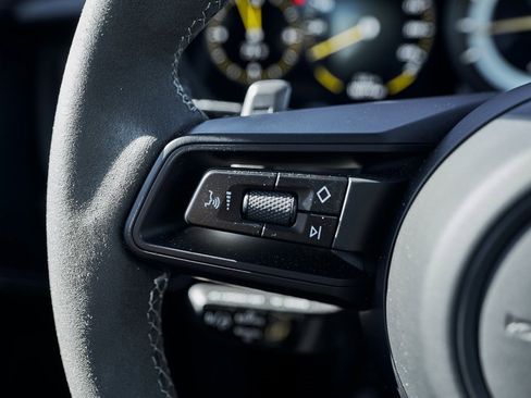 Used 2022 Porsche 911 GT3 image 40