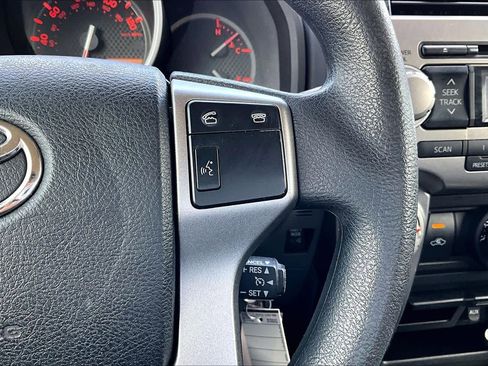 Used 2012 Toyota 4Runner SR5 RWD image 22