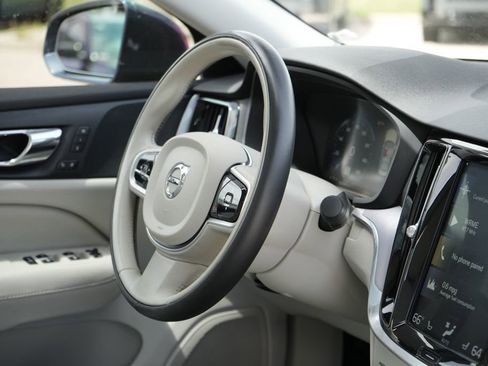 Used 2020 Volvo S60 T5 Momentum w/ Protection Package FWD image 13