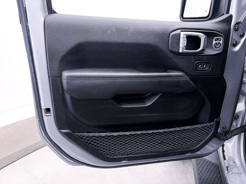 Used 2021 Jeep Wrangler Unlimited Sahara w/ Safety Group AWD/4WD image 20